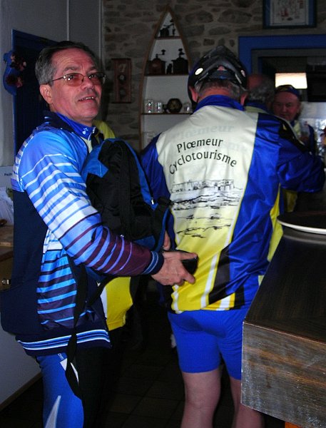 2011-04-14 31 On passe a la caisse.JPG